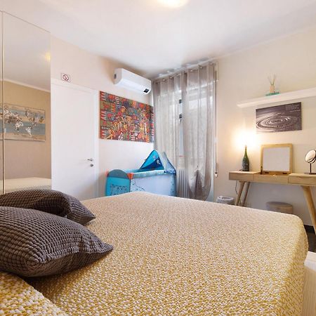 Aloha Lake Apartments マンデッロ・デル・ラーリオ エクステリア 写真